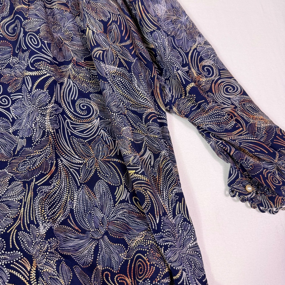 Johnny Was Shades of Silk Blouse L Blue Floral Paisley Scalloped Pearl Button - Picture 16 of 16